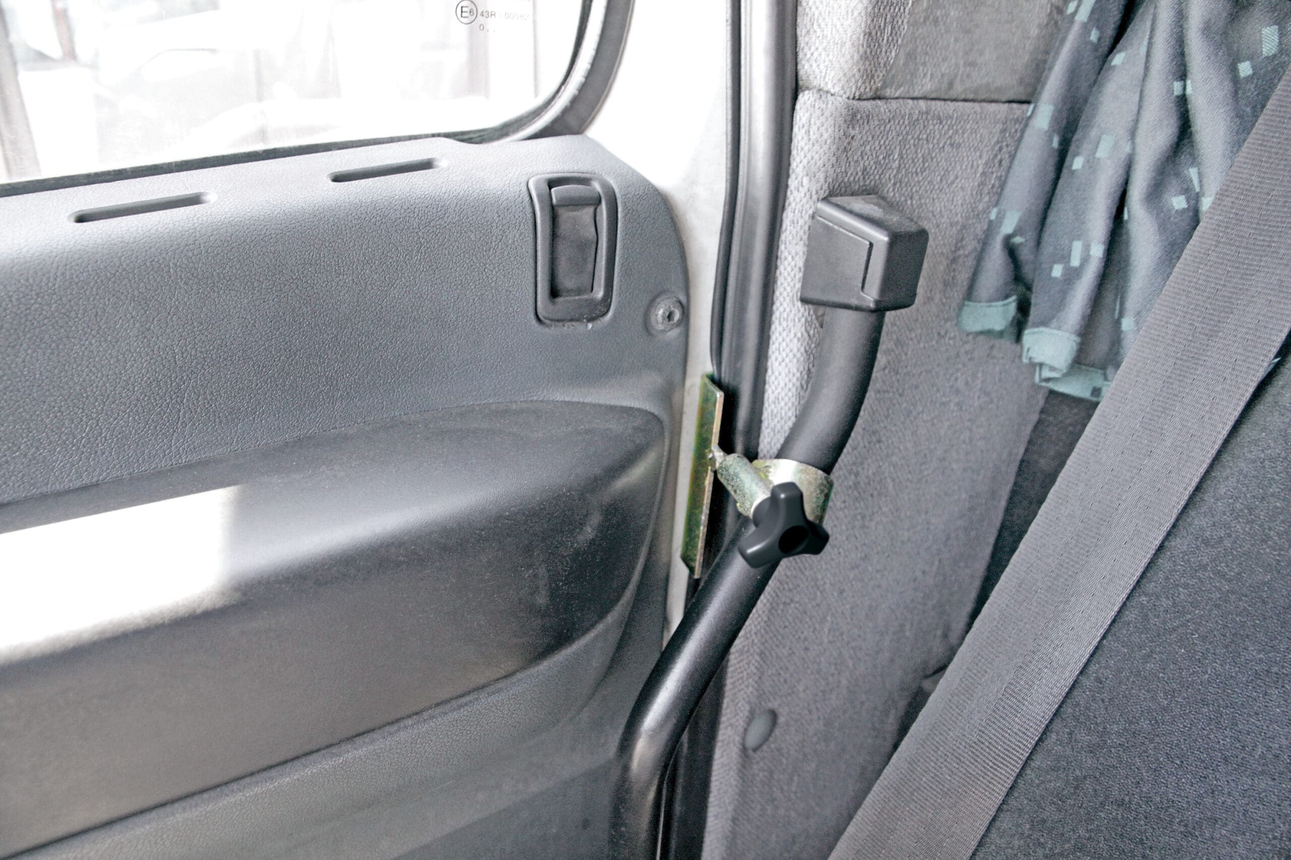 Serrature interne aggiuntive per cabina camion - compatibile per d-f 95XF (01/97>09/03) - d-f XF 105 (02/04>12/14) - d-f XF 106 (10/12>05/21) - d-f XF 95 (11/01>12/07)