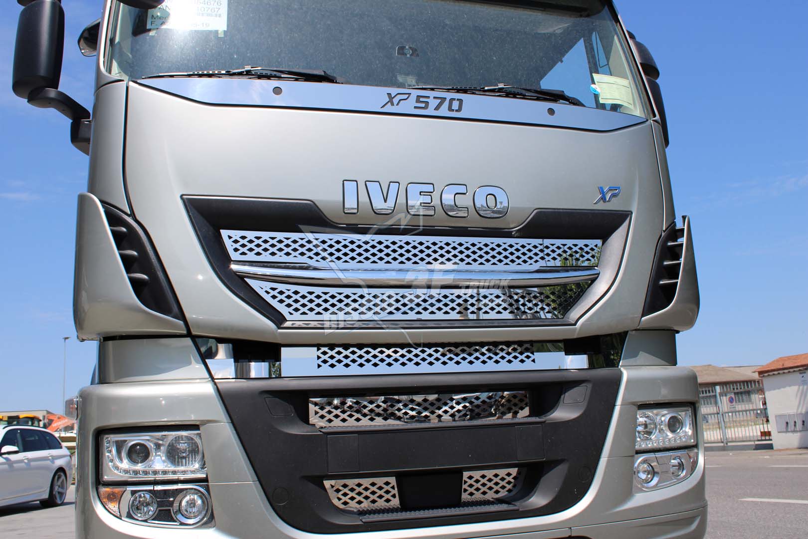 Kit mascherina interna, nido d’ape, Iveco Hi-Way.