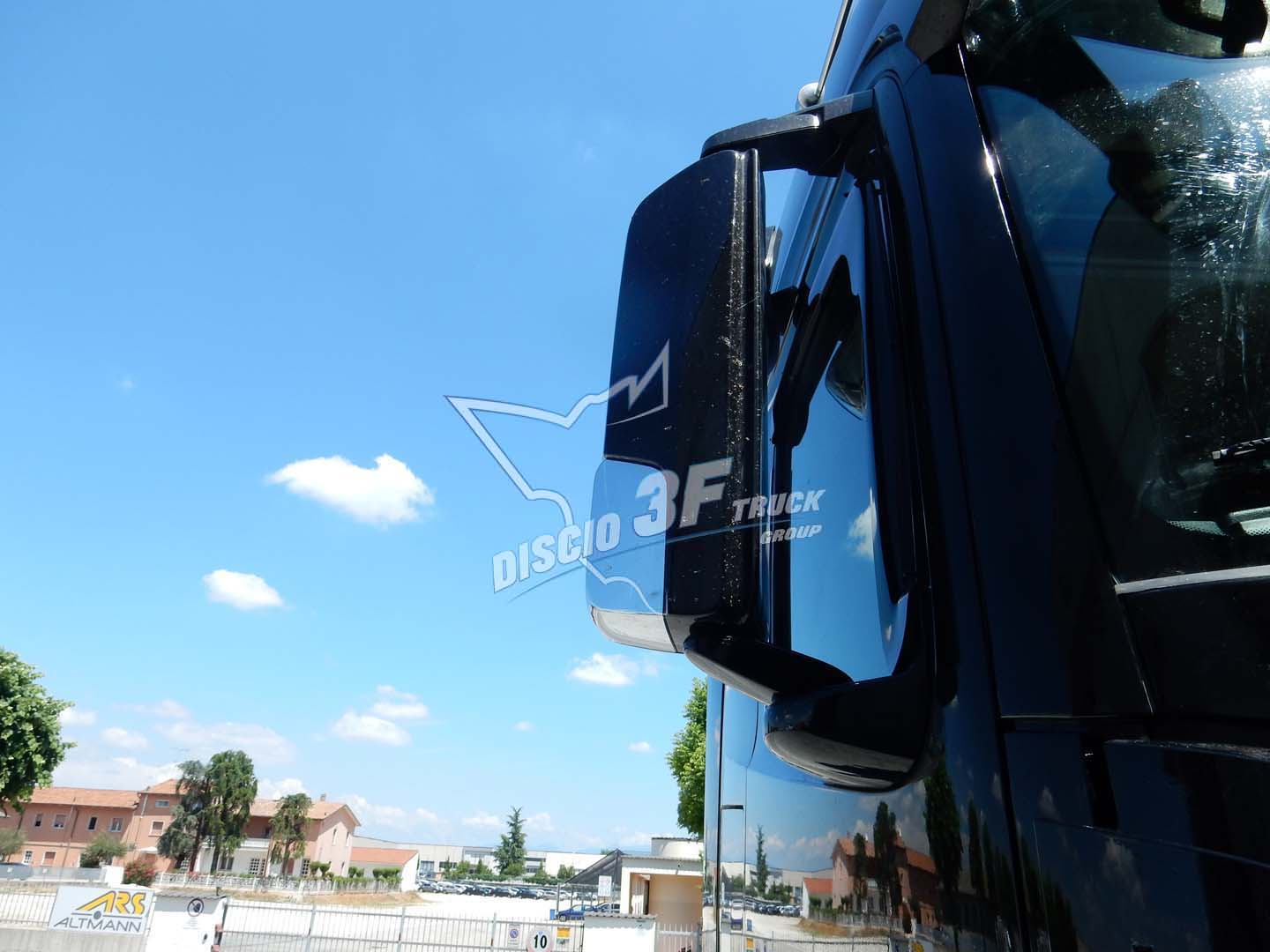 Placche specchi, Mercedes MP4