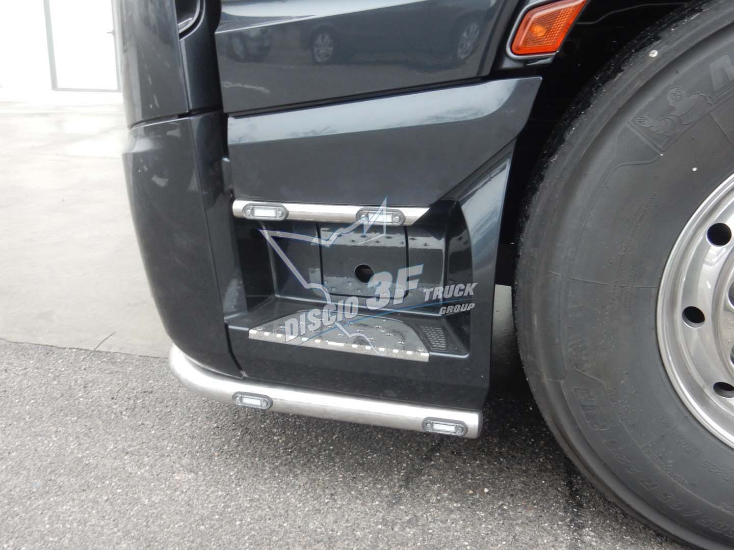 Kit tubi sotto portiera, Mercedes MP4/MP5 - immagine 2