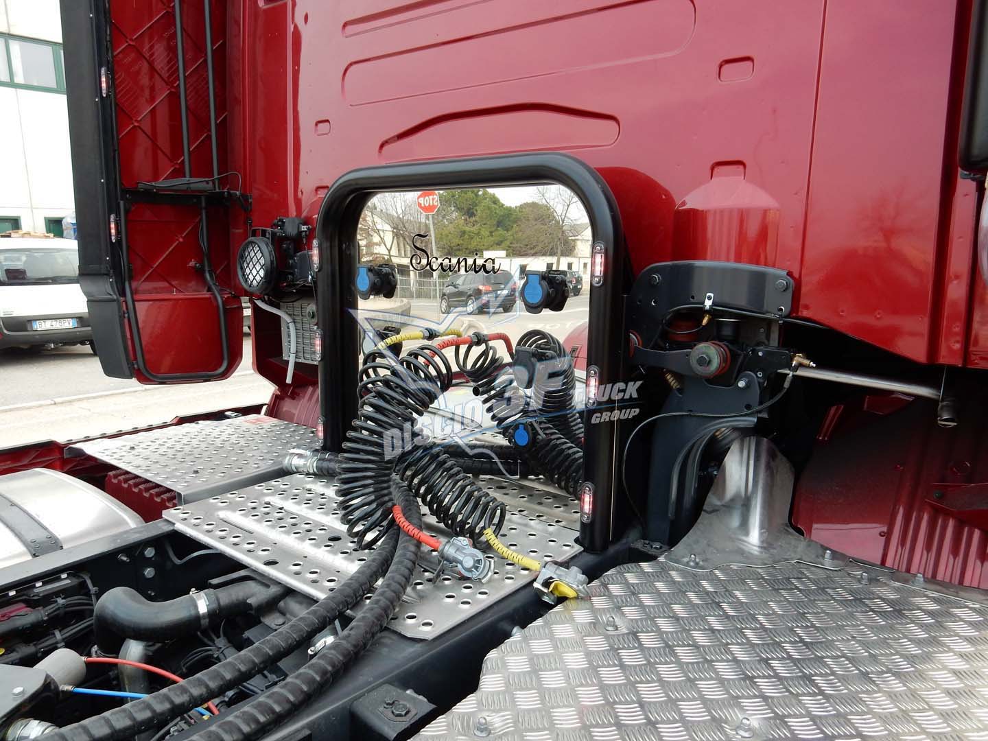 Porta cavi posteriore - immagine 12