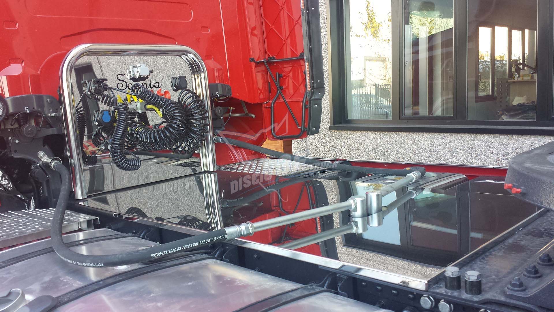 Porta cavi posteriore - immagine 11