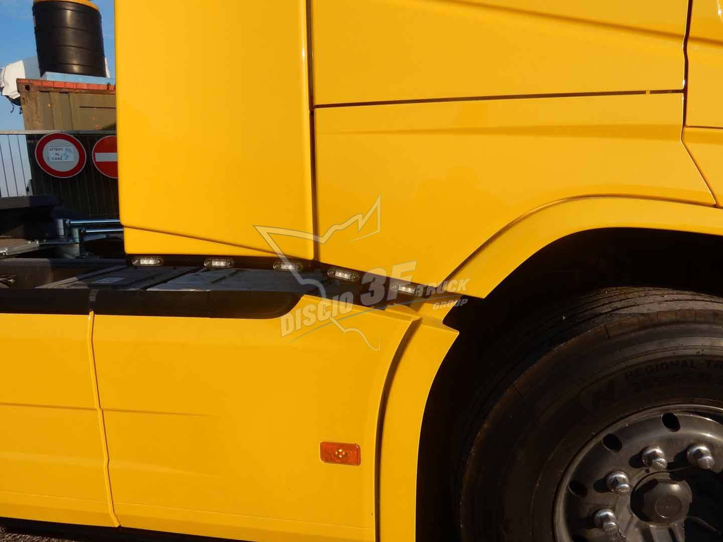 Tubi sotto cabina, Volvo FH4 - immagine 4
